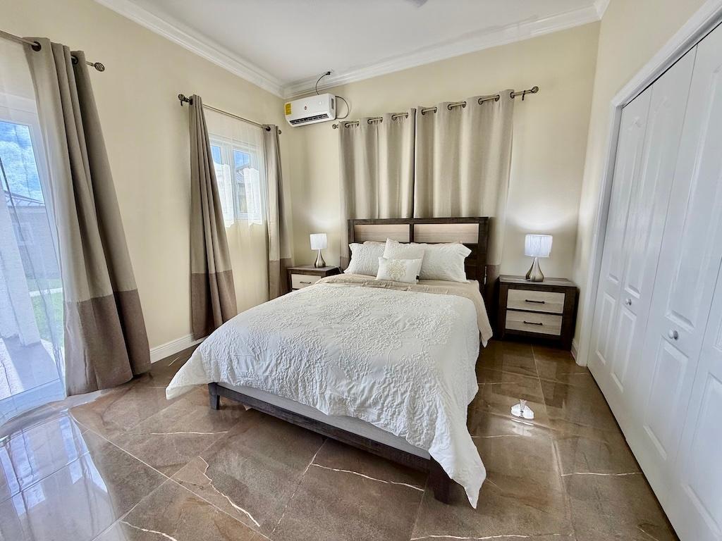 2 bedroom Residence for sale — SILVER COIN LANE #7 in Grand Bahama, The Bahamas. — photo 4