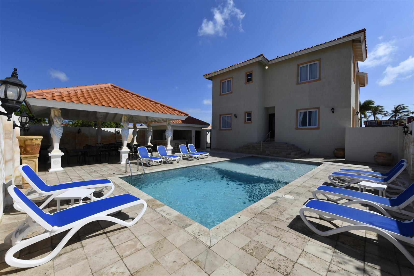 7 bedroom villa in Savaneta — photo 1