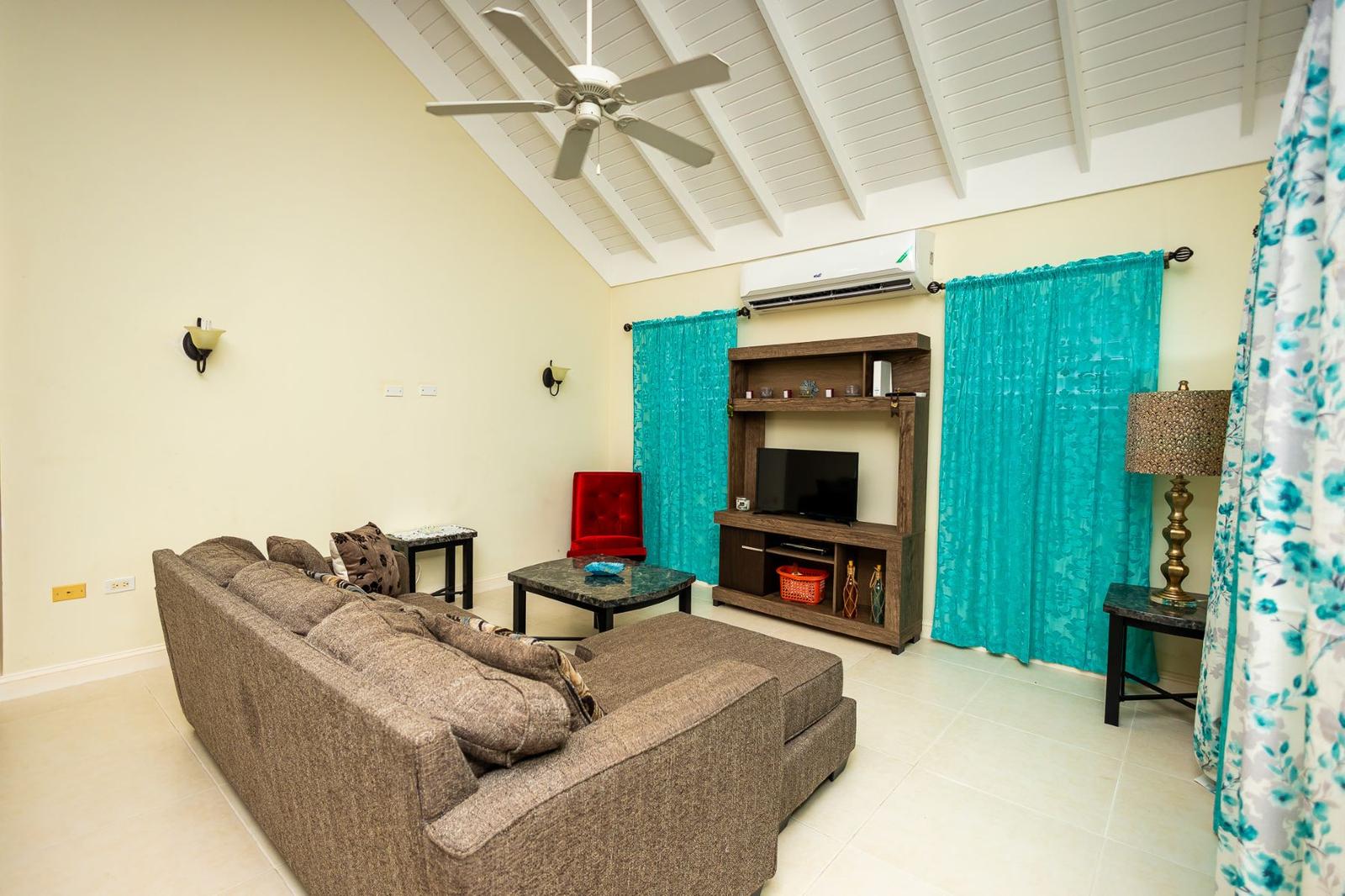 3 Bedroom Home for Sale, Richmond Estate, Runaway Bay, Saint Ann, Jamaica — photo 4
