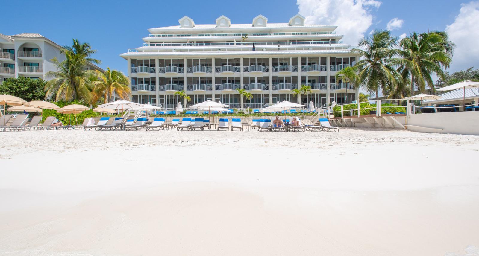 Premier Beachfront Residence on Seven Mile Beach — photo 1
