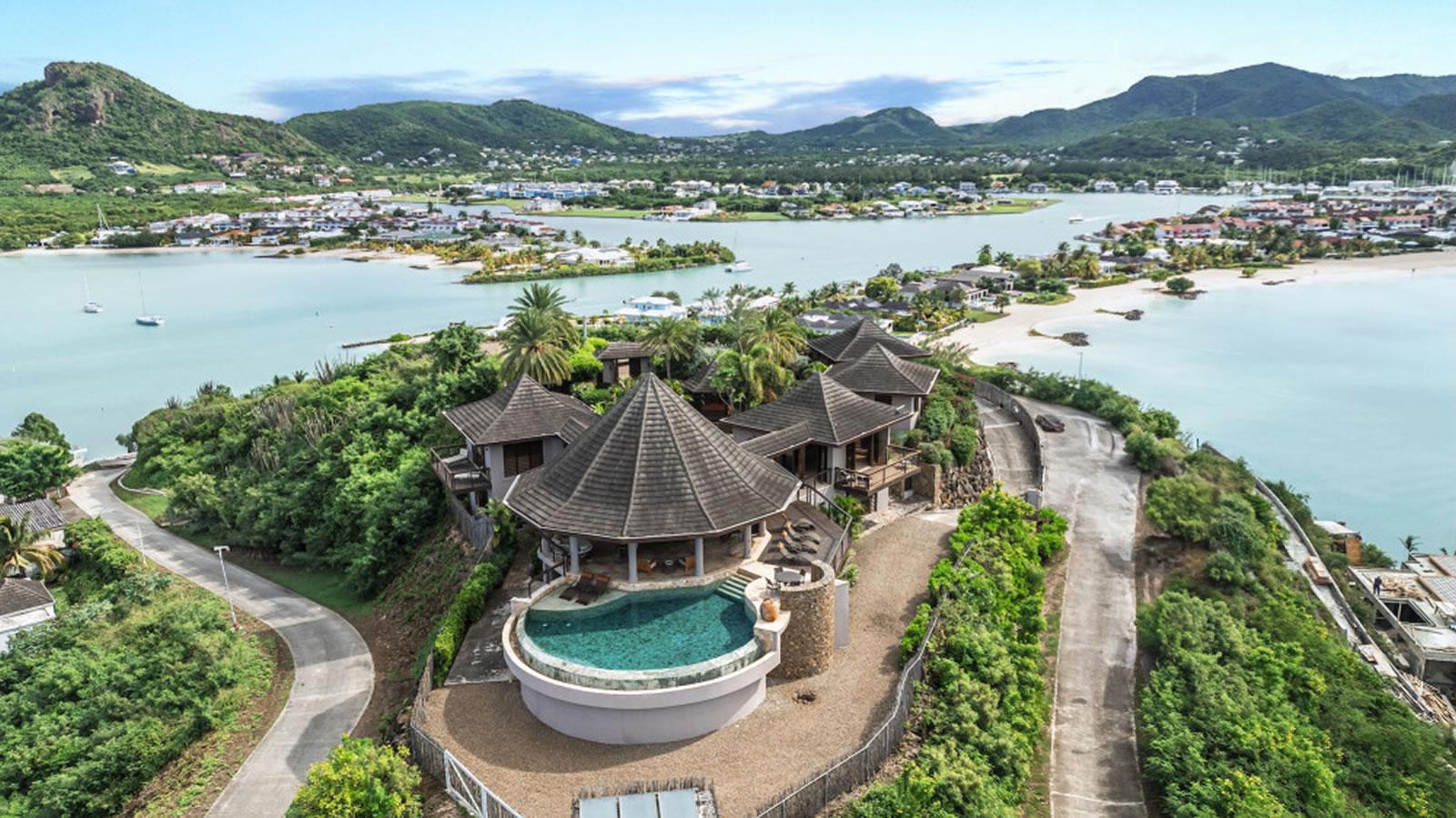 6 Bedroom Luxury Villa for Sale in Reeds Point, Jolly Harbour, Antigua — photo 1