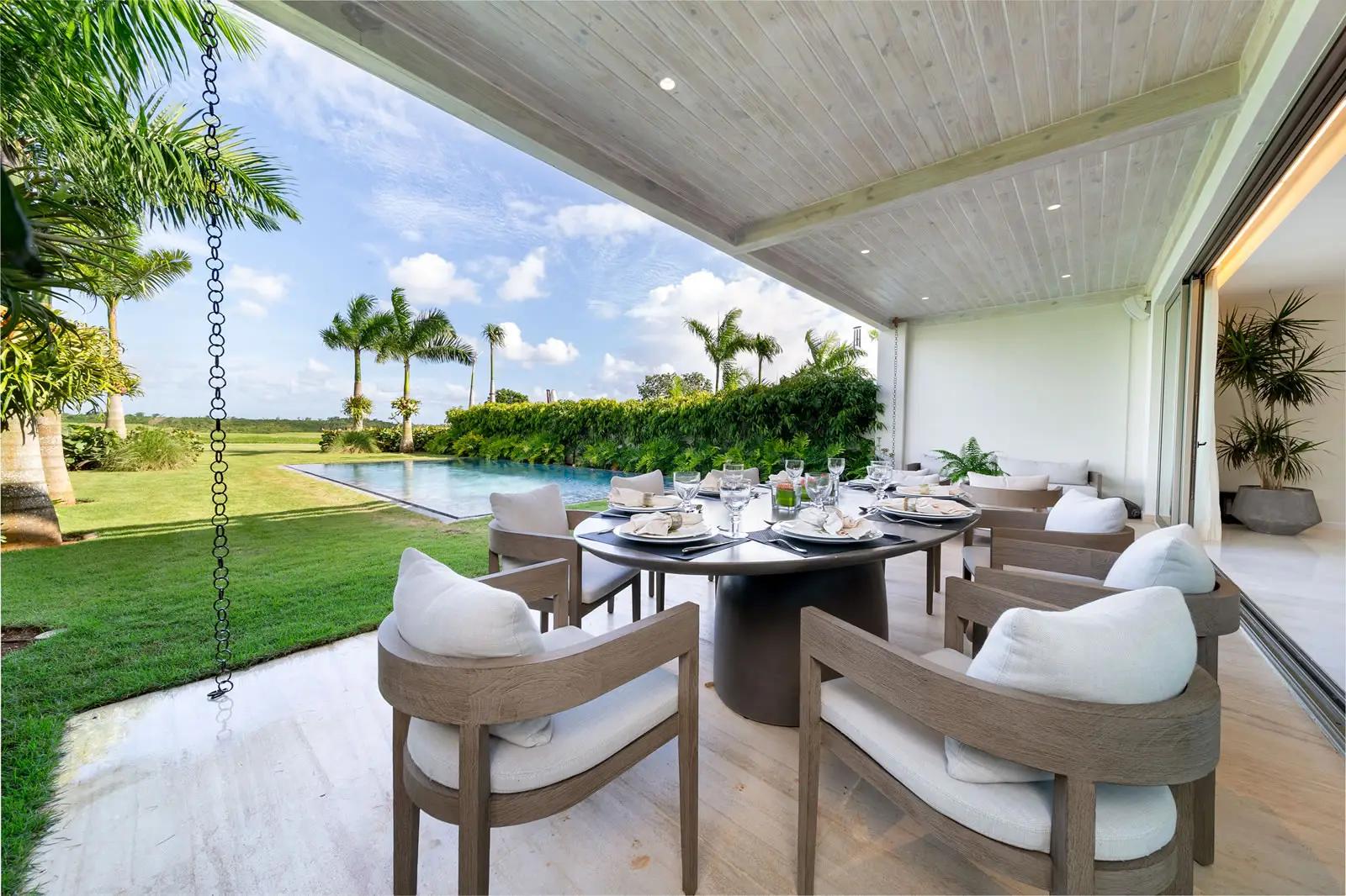 Stylish Contemporary Townhouse in Casa de Campo — photo 2
