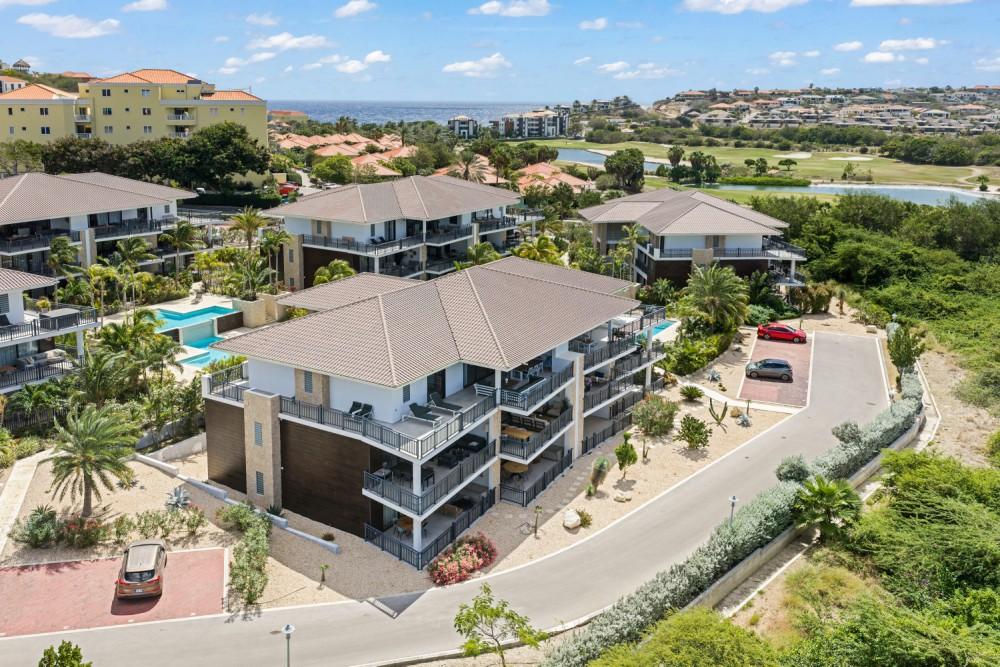 Luxury New-Build Apartment with Pool in Blue Bay – The Breeze — photo 1