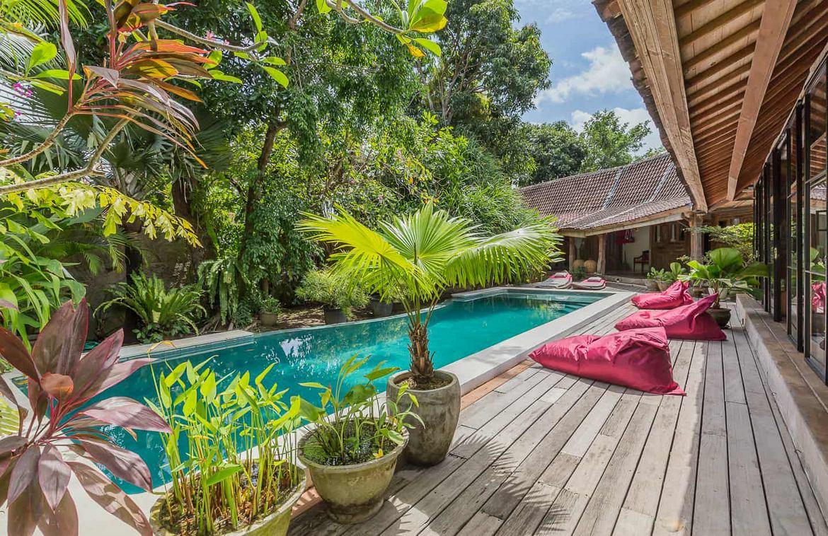 Authentic Joglo Estate Surrounded by Tropical Serenity in Kerobokan — photo 2