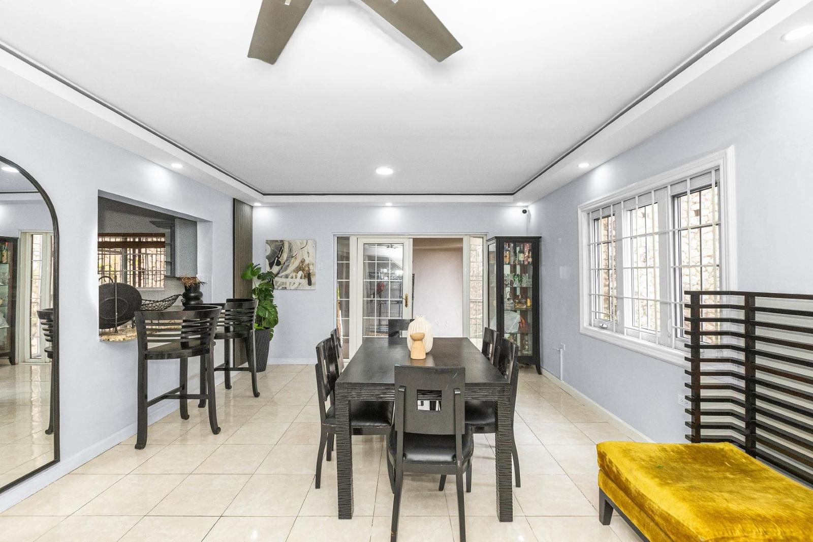 6 Bedroom Townhouse for Sale, Norbrook Views, St Andrew, Jamaica — photo 4
