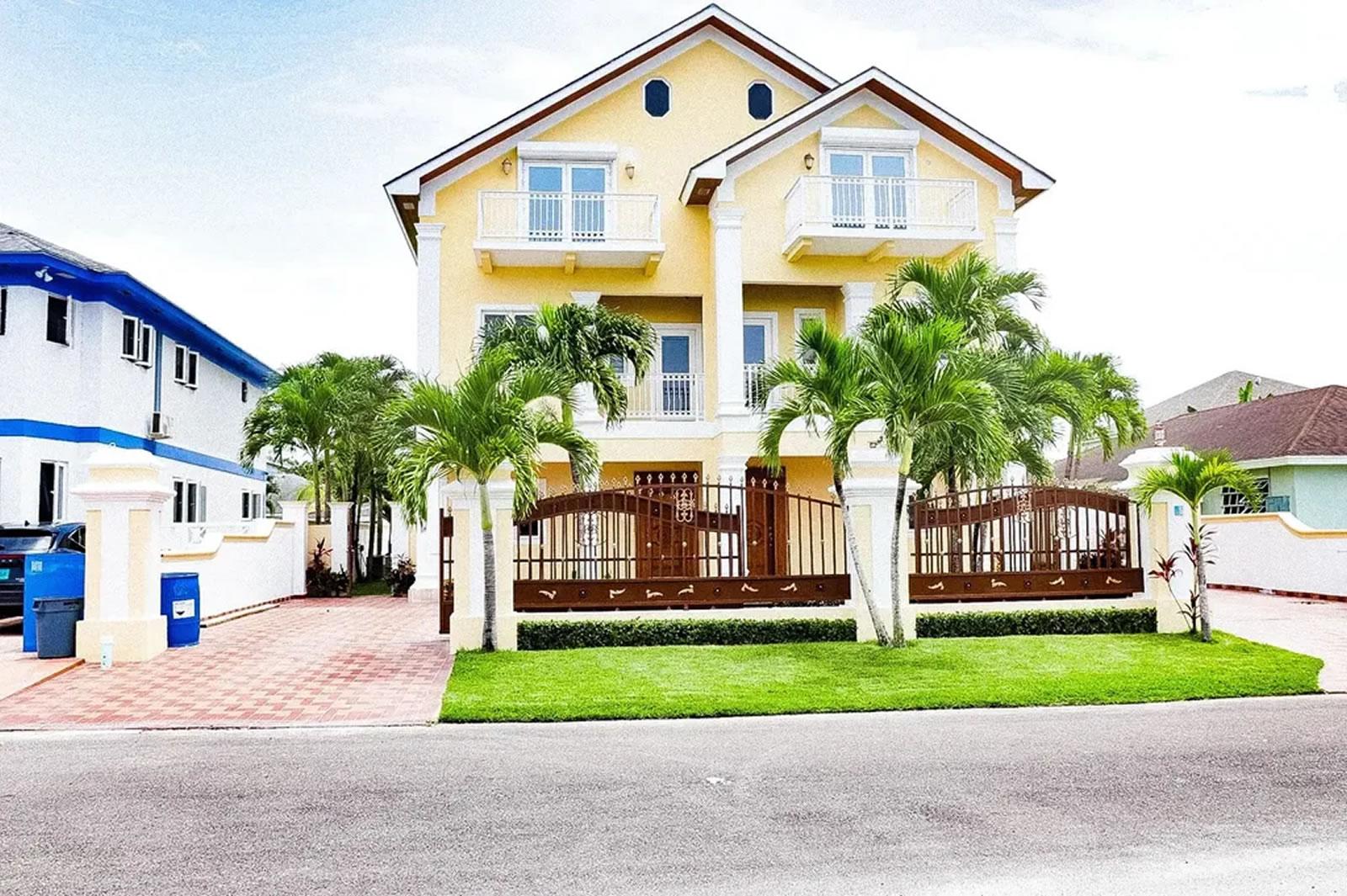 6 Bedroom Townhouse for Sale, West Winds Estates, New Providence, Bahamas — photo 2