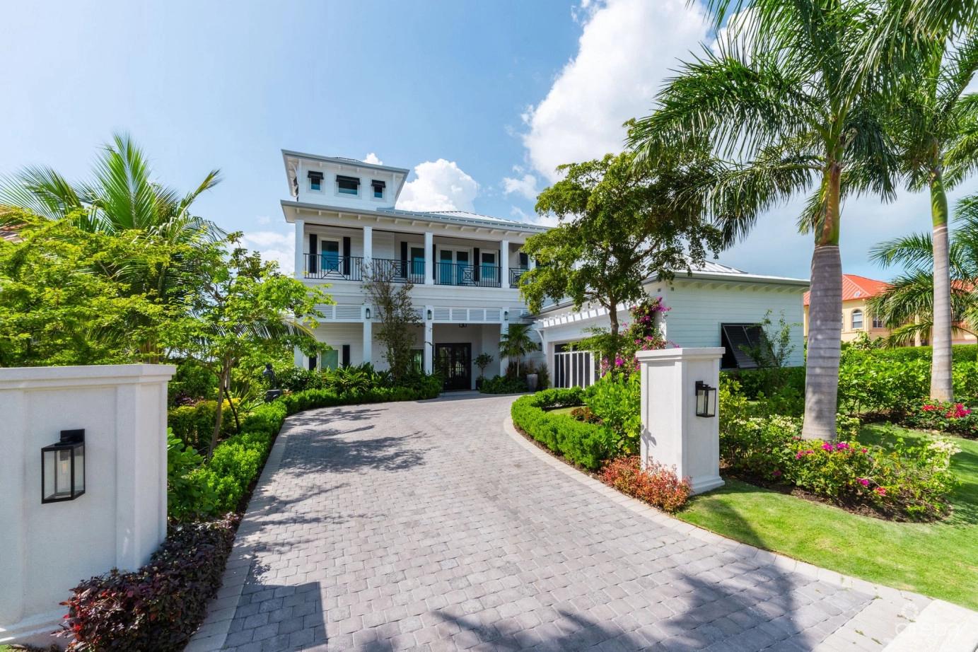 5 Bedroom Luxury Waterfront Home for Sale, Bimini Drive, Grand Harbour, Grand Cayman — photo 5
