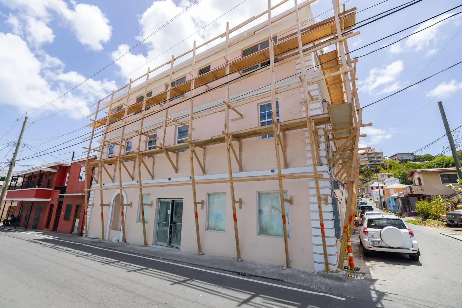 24 Unit Mixed Use Income Property — photo 4