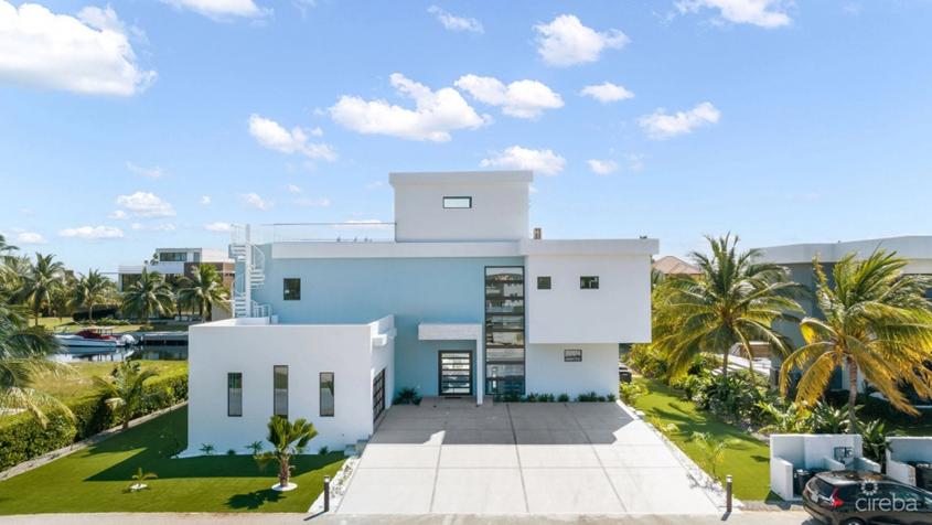 4 Bedroom Property for Sale - The Marquise in Crystal Harbour, Cayman Islands — photo 2