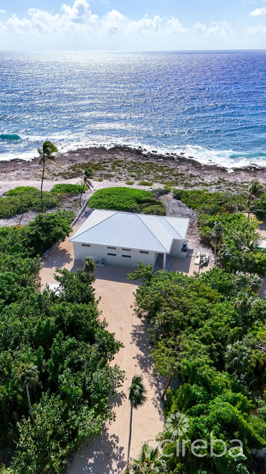 Southside Seafront Villa in the Cayman Islands — photo 3