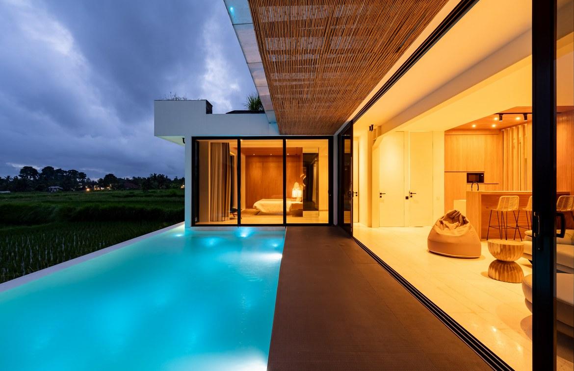 2 bedroom villa for sale — Rice field view Villa with Rooftop & Spa Features in Sayan, Ubud — photo 3