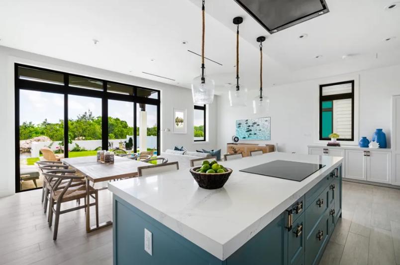 OLEA Stunning 3BR Waterfront Duplex — photo 5