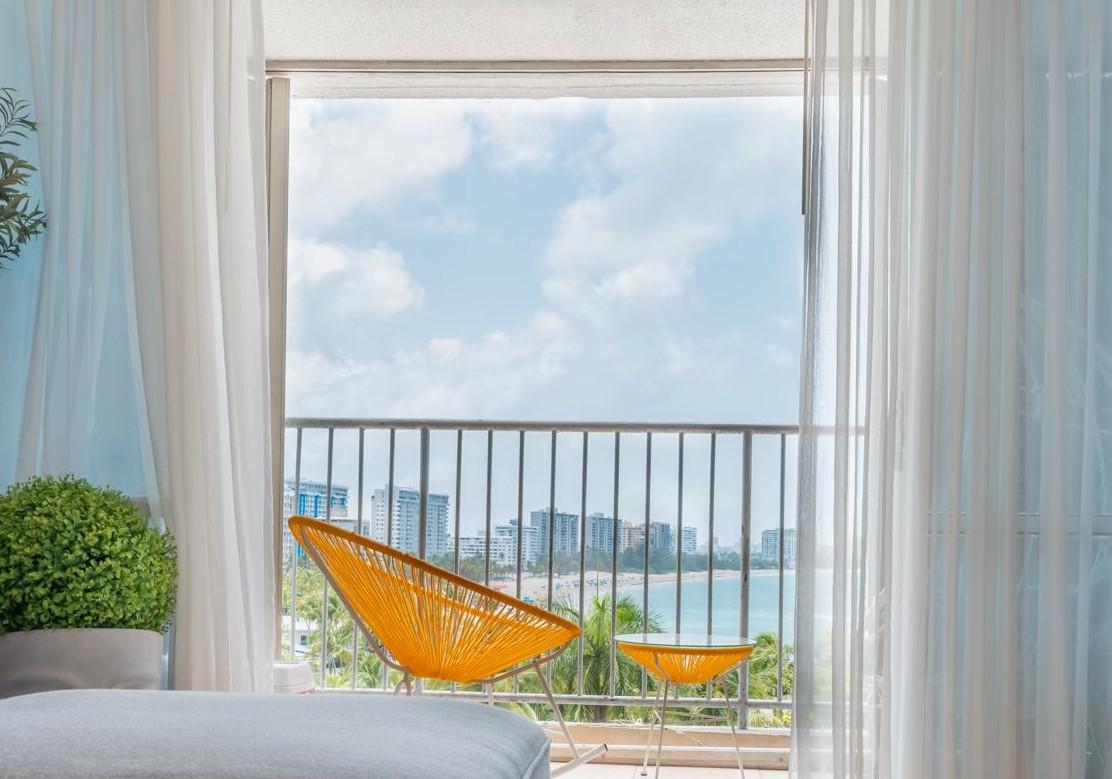 Investment Opportunity in Prime Isla Verde, Puerto Rico - 3BR/2BA Furnished Condo — photo 1
