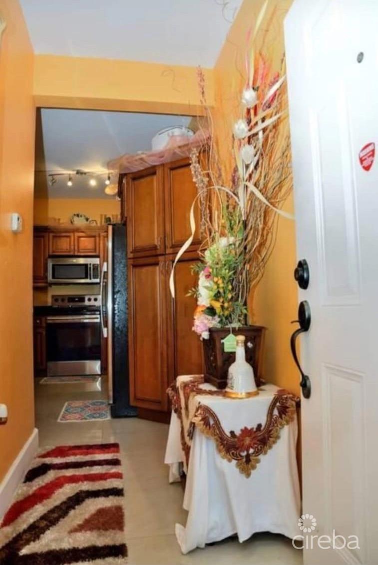 2 bedroom property for sale in Lantern Point, Cayman Islands — photo 2