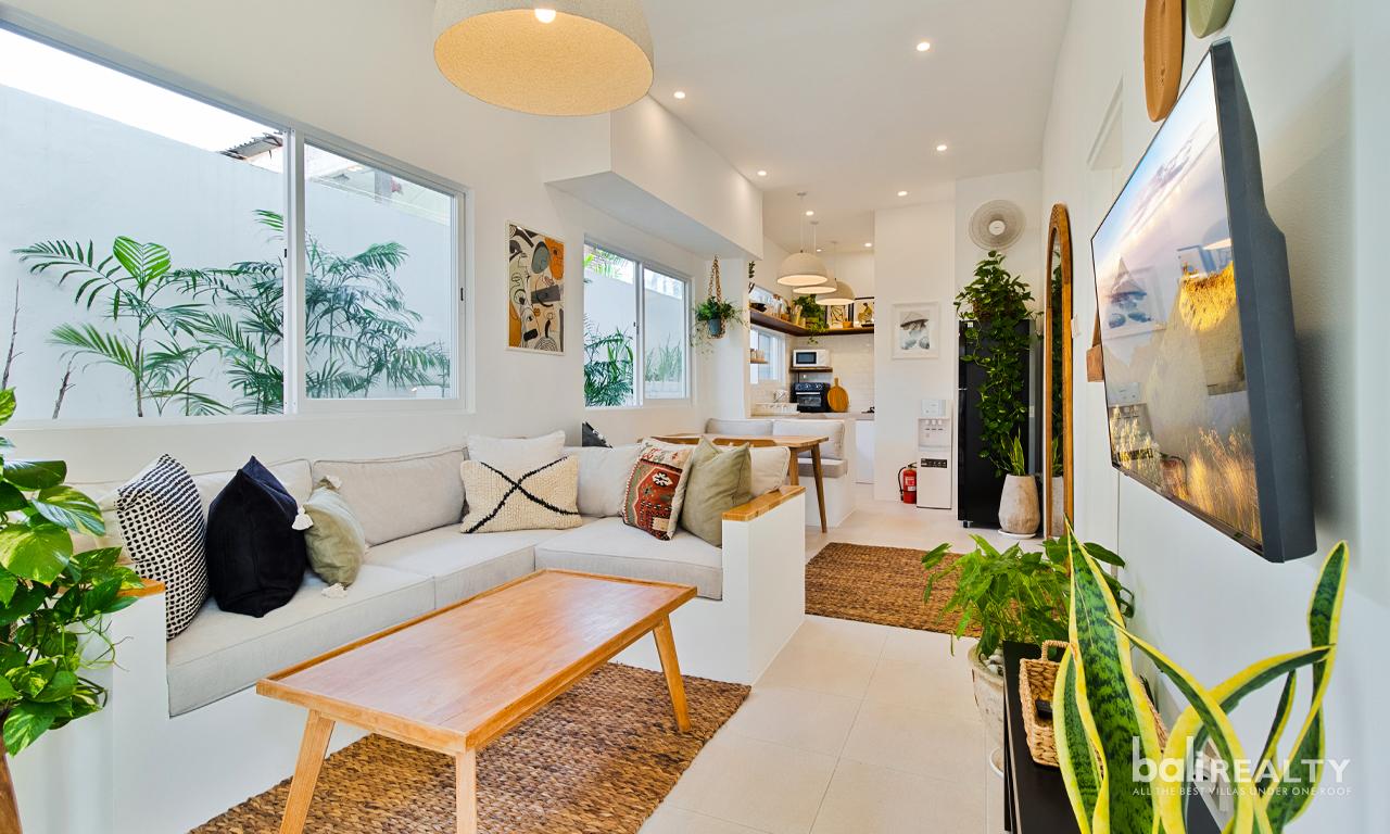 Newly Renovated Two-Bedroom Villa with Long Lease in Prime Canggu — photo 5