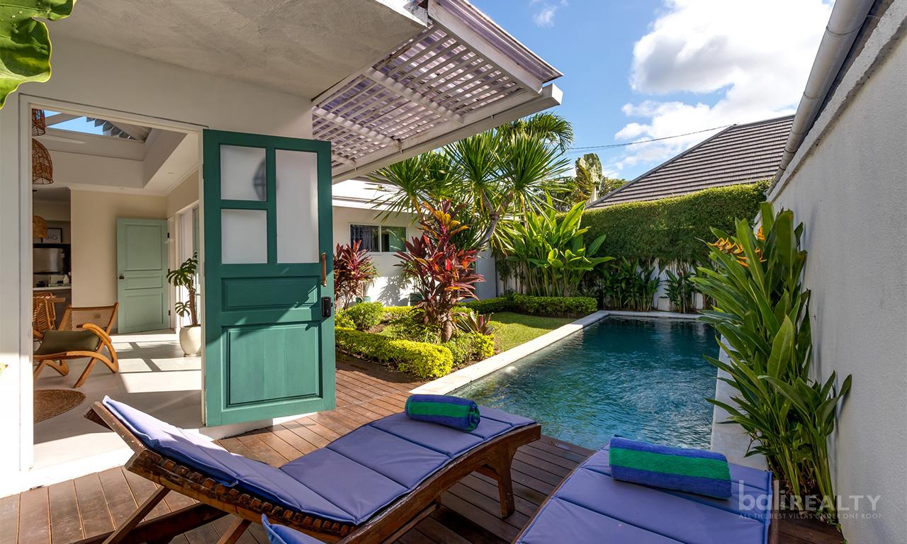 Yearly Rental of a Three-Bedroom Villa in Canggu, Bali, Indonesia — photo 1