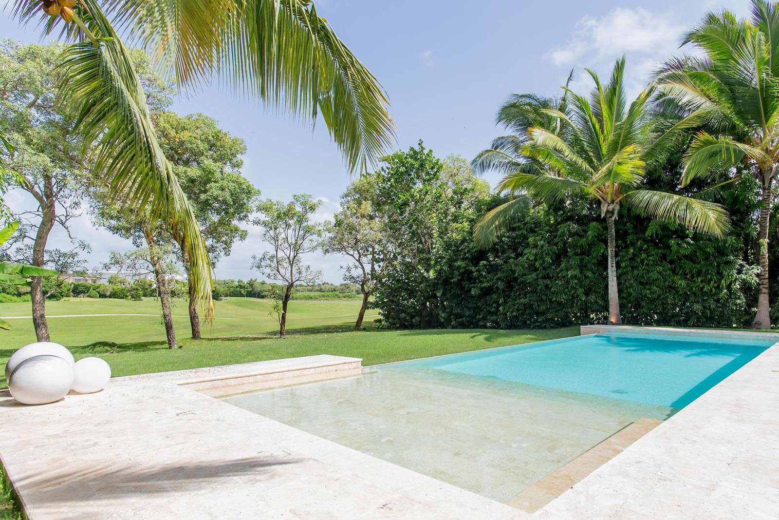 4 Bedroom Luxury Home for Sale, Hacienda B5, Puntacana Resort & Club, Dominican Republic — photo 2