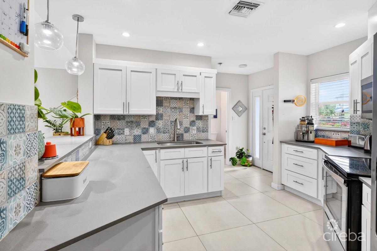 Cayman Crossing 33, Beautifully Renovated Townhome — photo 5