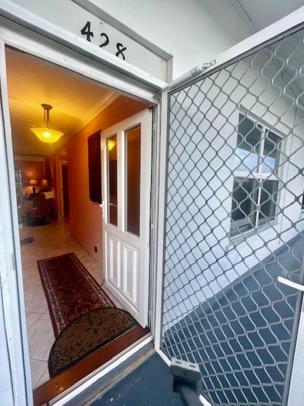 2 bedroom Apartment for sale — JANSEL COURT in Grand Bahama, The Bahamas — photo 4