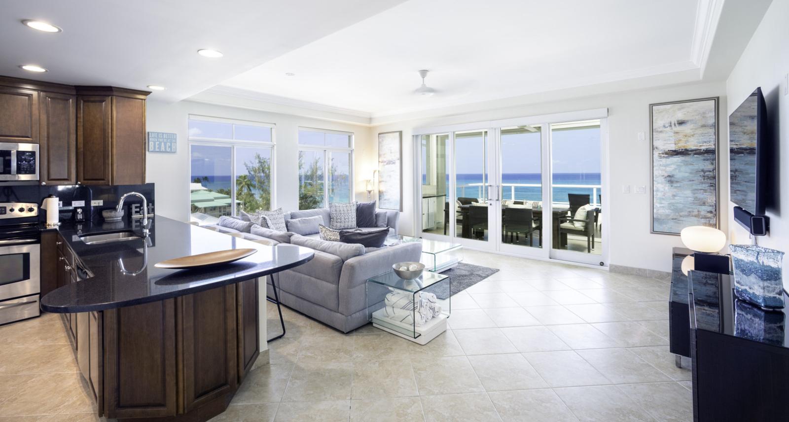 Premier Beachfront Residence on Seven Mile Beach — photo 3