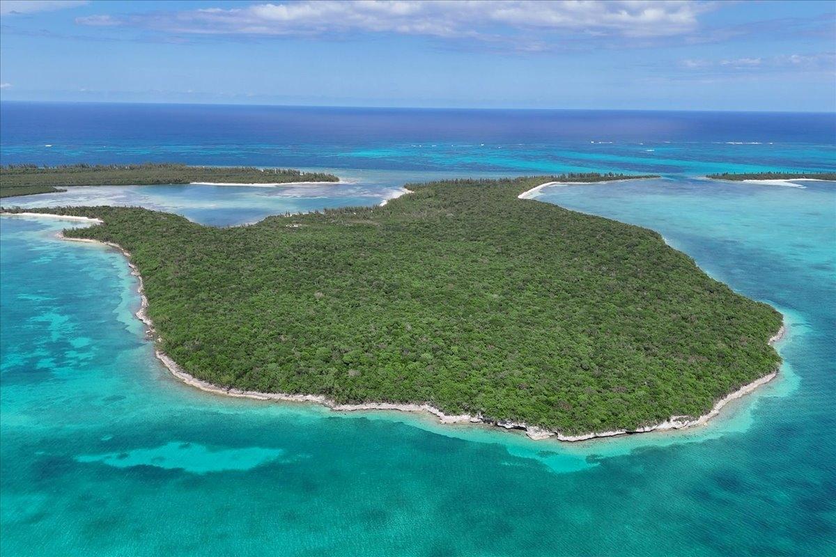 CRAB CAY — photo 1