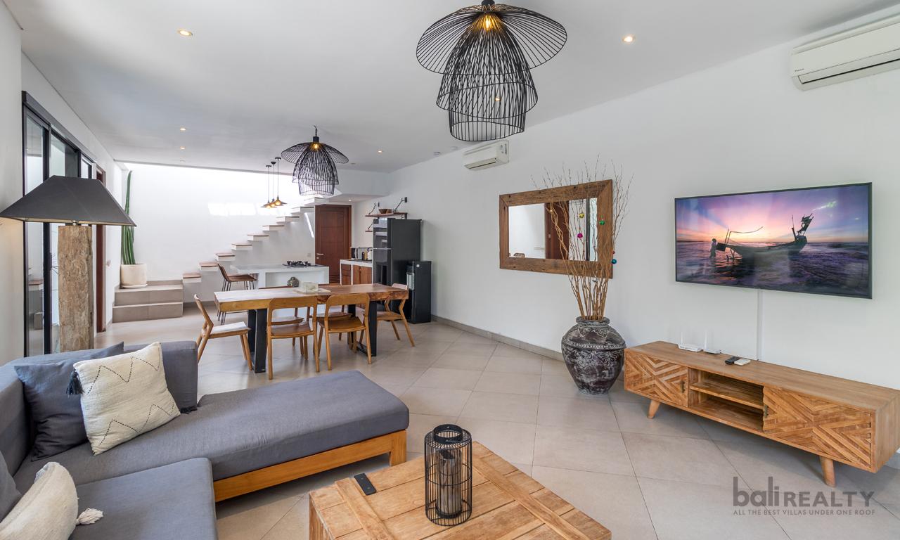 Freehold Three Bedroom Villa in Central Seminyak, Walk to Beach Location - 2856 — photo 5
