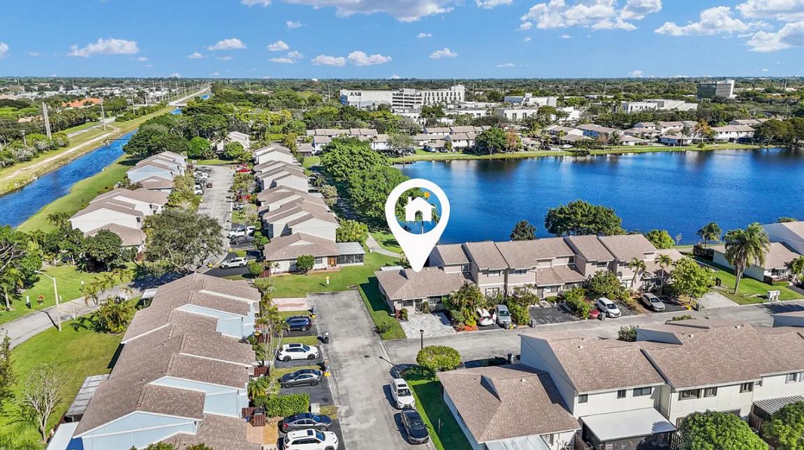Delray Beach Lakefront 2BR Villa — photo 2