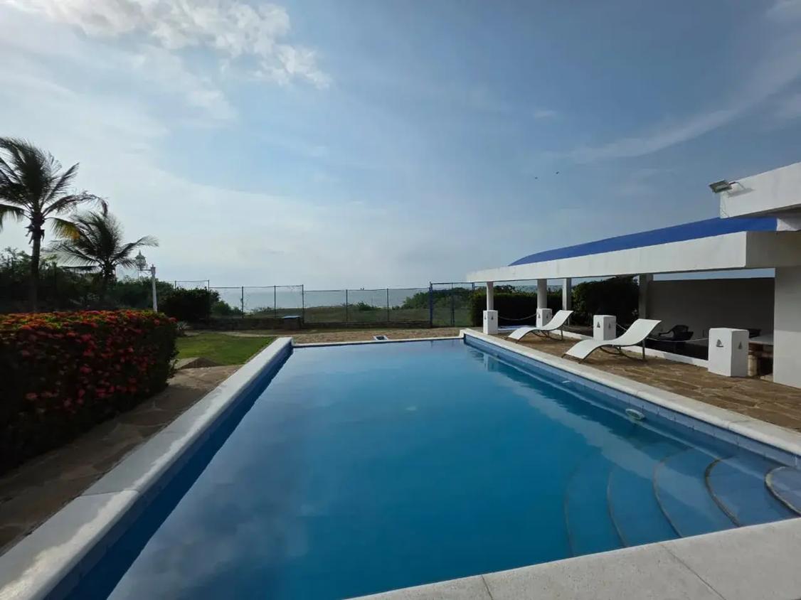 4-bedroom house in Playa Mendoza, Colombia — photo 3