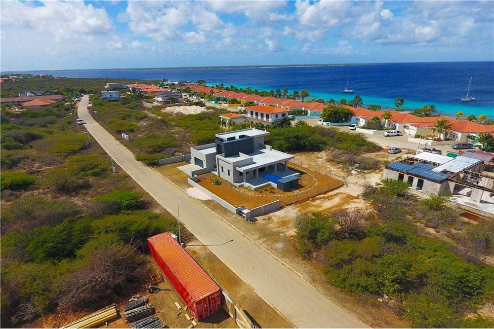3 Bedroom Villa for Sale, Sabadeco Crown Ridge, Bonaire — photo 1