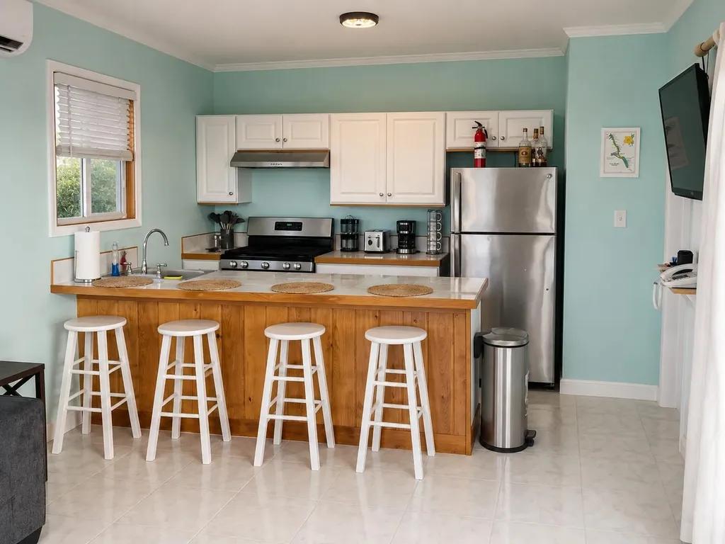 1-bedroom cottage in Whymms, Long Island — photo 4