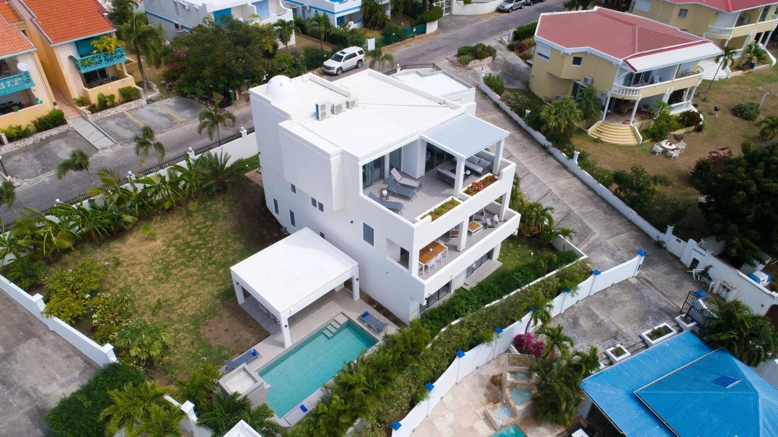 5 Bedroom Villa for Sale, Pelican Key, St Maarten — photo 1