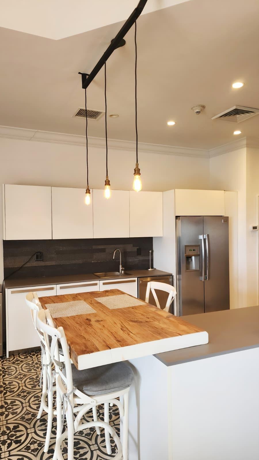 2 bedroom Apartment for sale — CAVES, WEST BAY STREET — photo 3