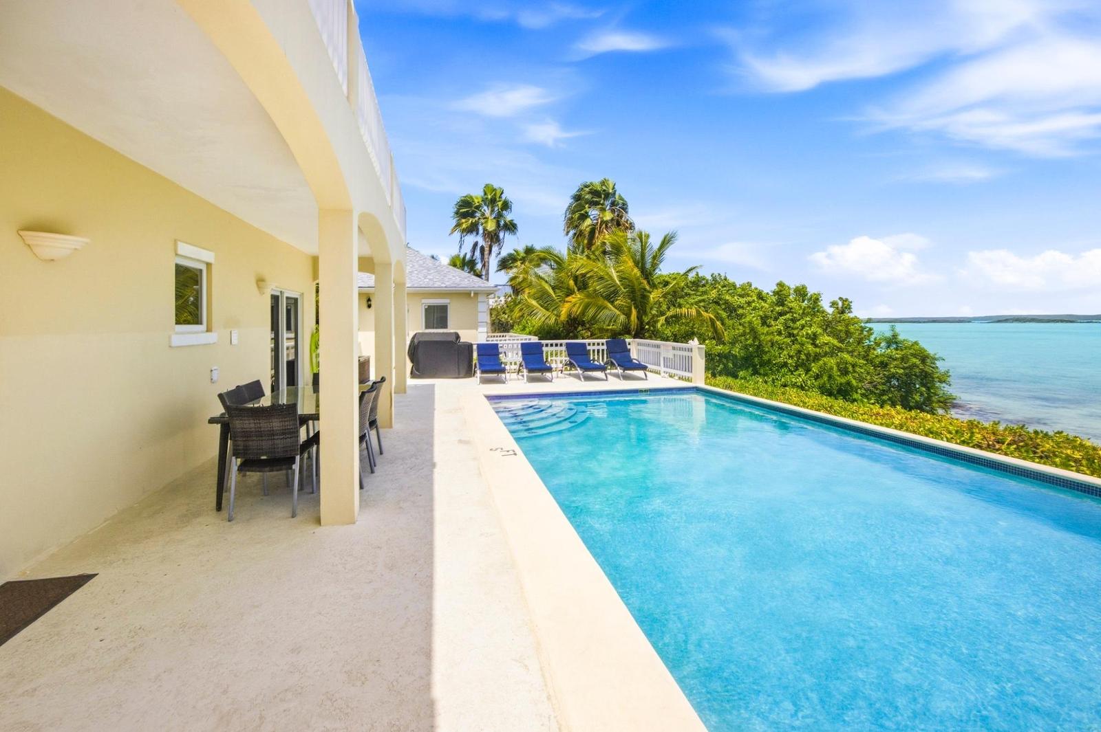 4-bedroom house in Sapodilla Bay, Turks and Caicos Islands — photo 2