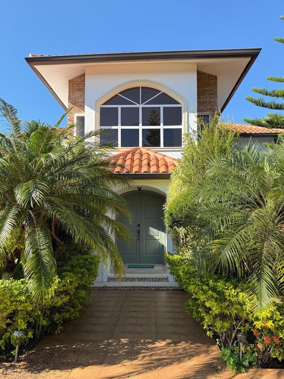 8 Bedroom Villa for Sale, Metro Country Club, Juan Dolio, Dominican Republic — photo 2