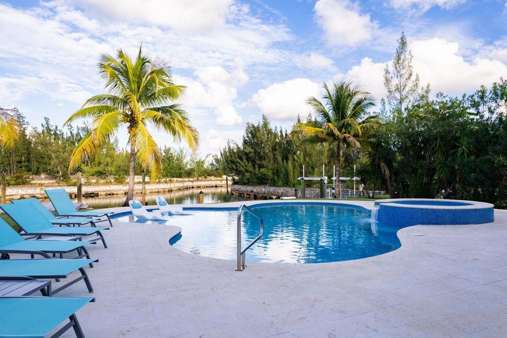 4 Bedroom Residence for sale - KING CIRCLE in Grand Bahama, The Bahamas — photo 5