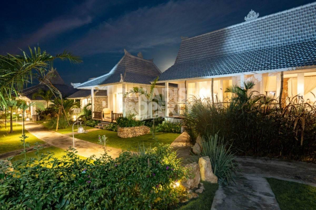 Motivated Seller Beachfront Resort in Lembongan — photo 2