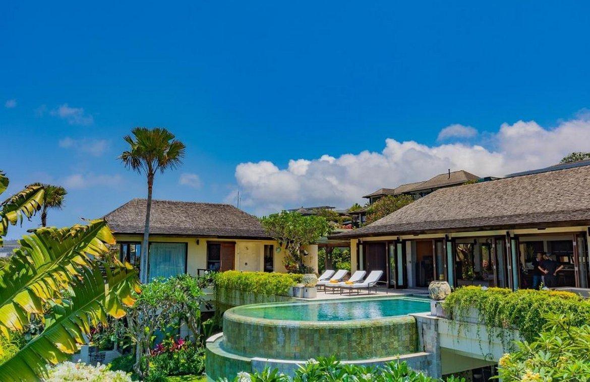 Luxury Cliffside Living: Exquisite 6-Bedroom Villa with Panoramic Ocean Views in Bukit South, Bali, Indonesia — photo 3