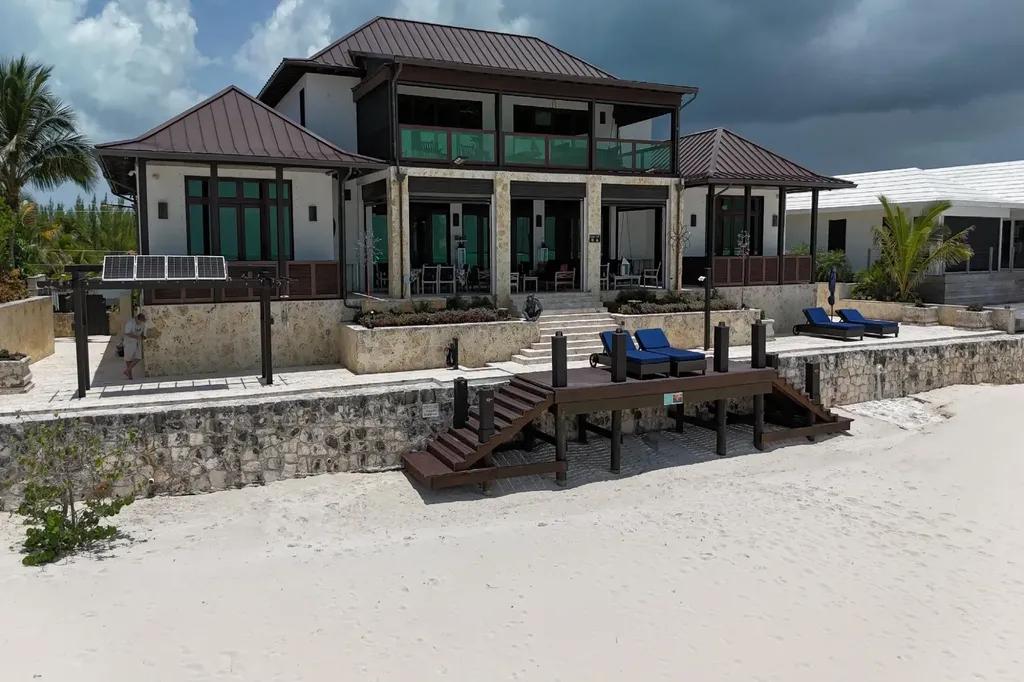 3-bedroom beachfront house in Treasure Cay, Abaco, Bahamas — photo 4