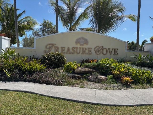 130 Treasure Cove — photo 1