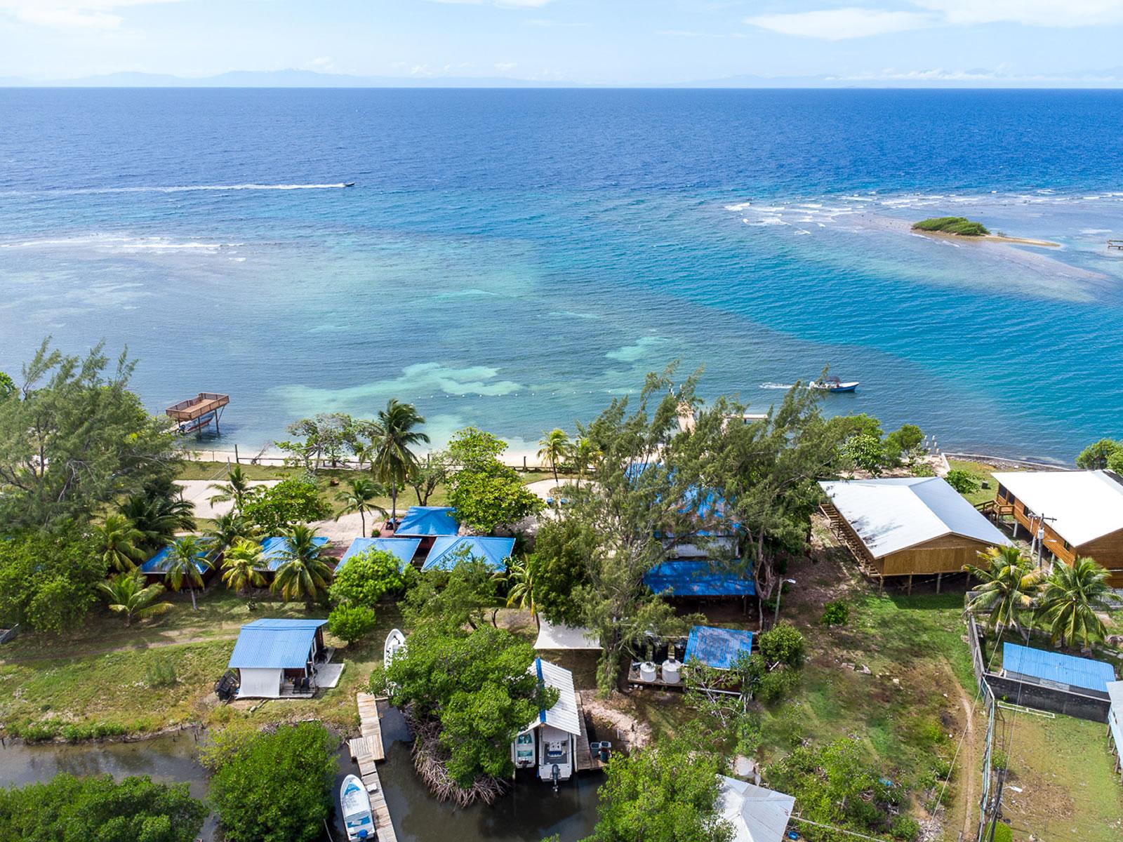 9 Bedroom Beachfront Resort for Sale, Calabash Bight, Roatan — photo 4