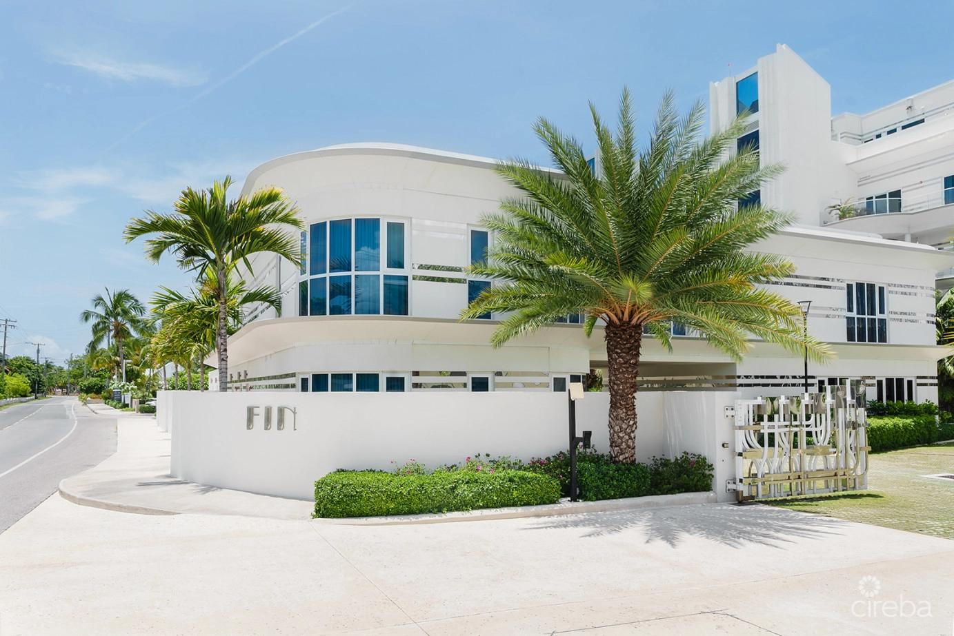 Seaview Oceanfront Penthouse - Elevated Elegance — photo 4