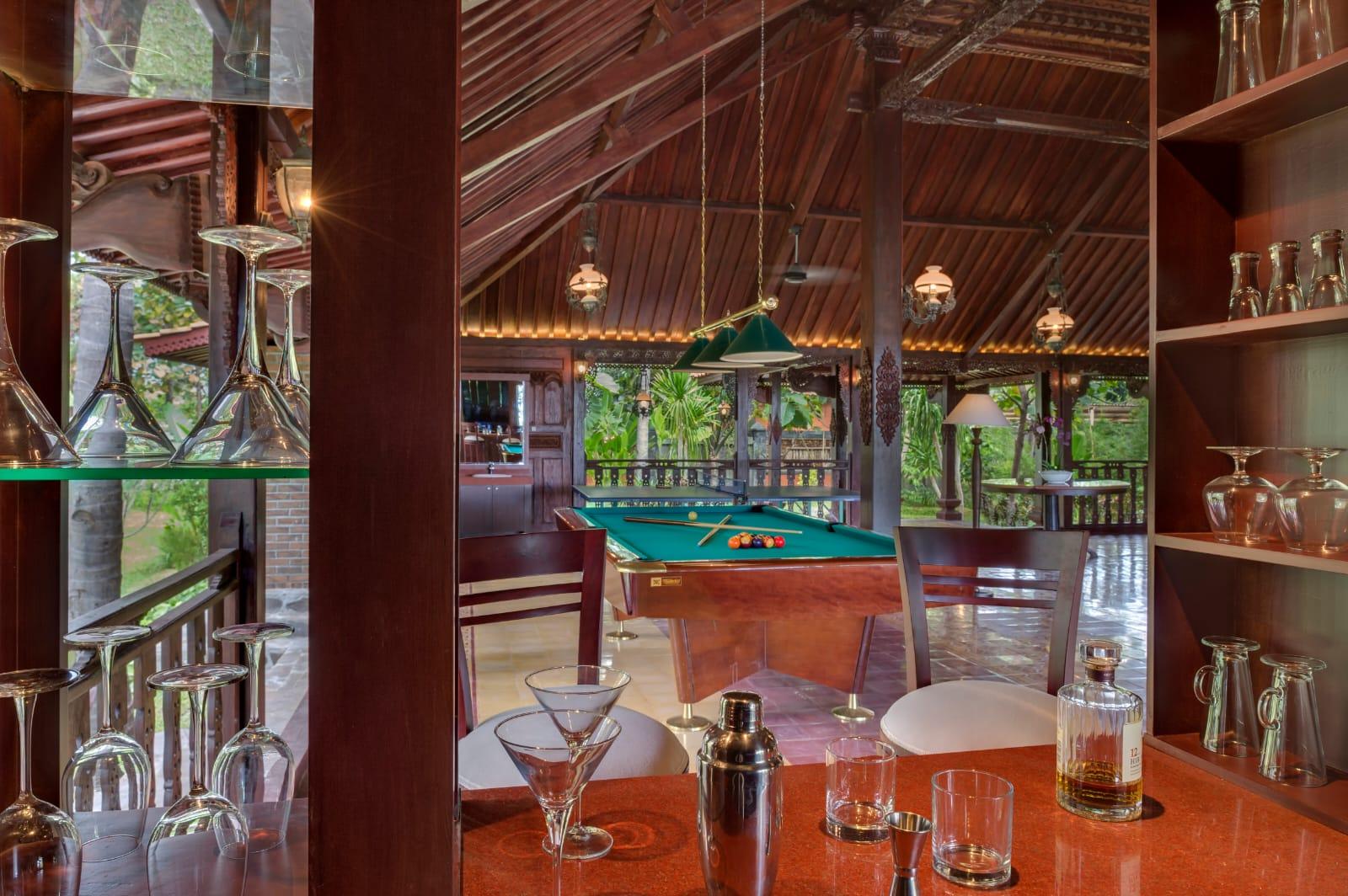 5 Bedroom Beachfront Villa for Sale in North Lombok — photo 4