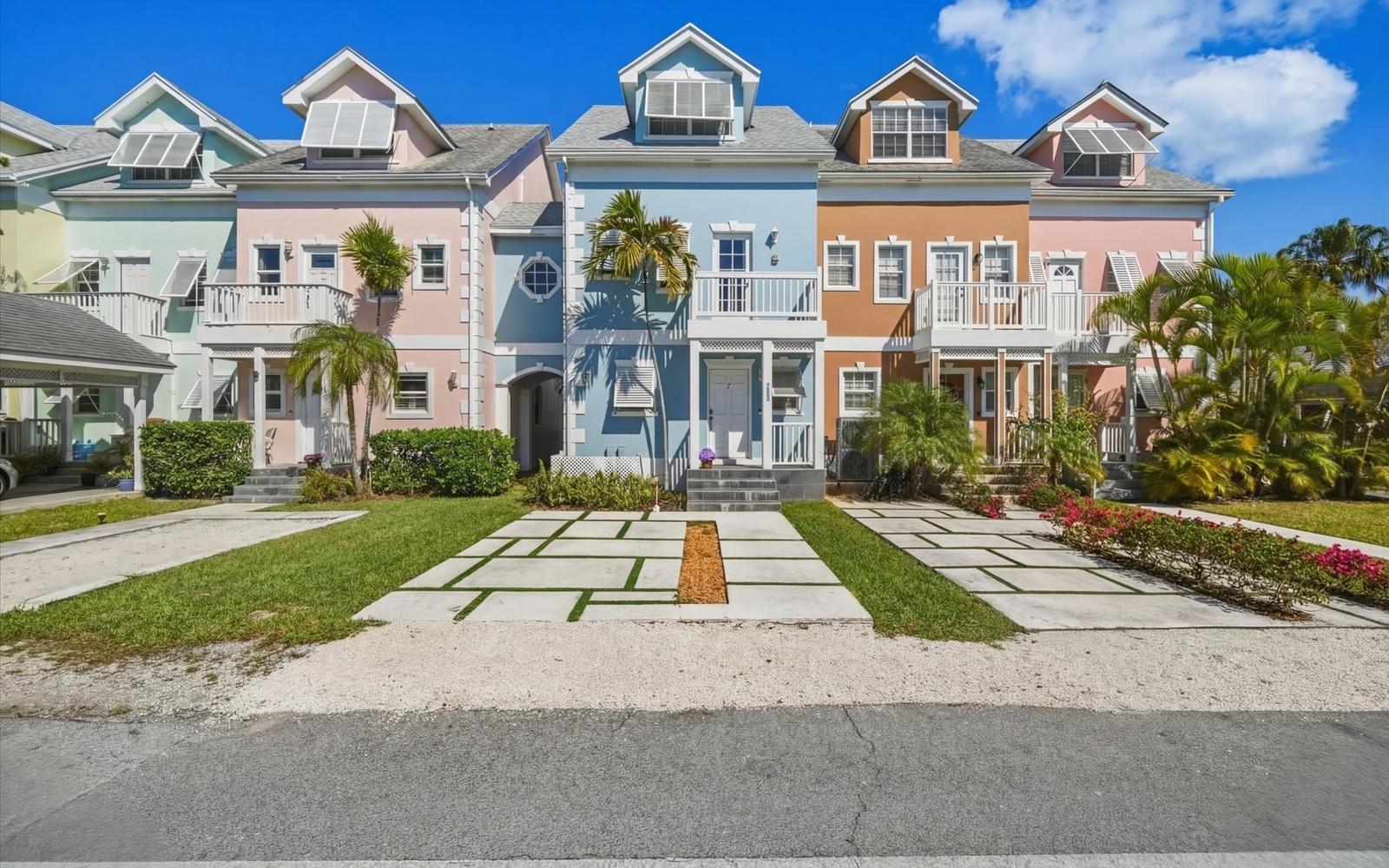 4 Bedroom Condo for Sale, The Arches, Sandyport, New Providence, Bahamas — photo 2