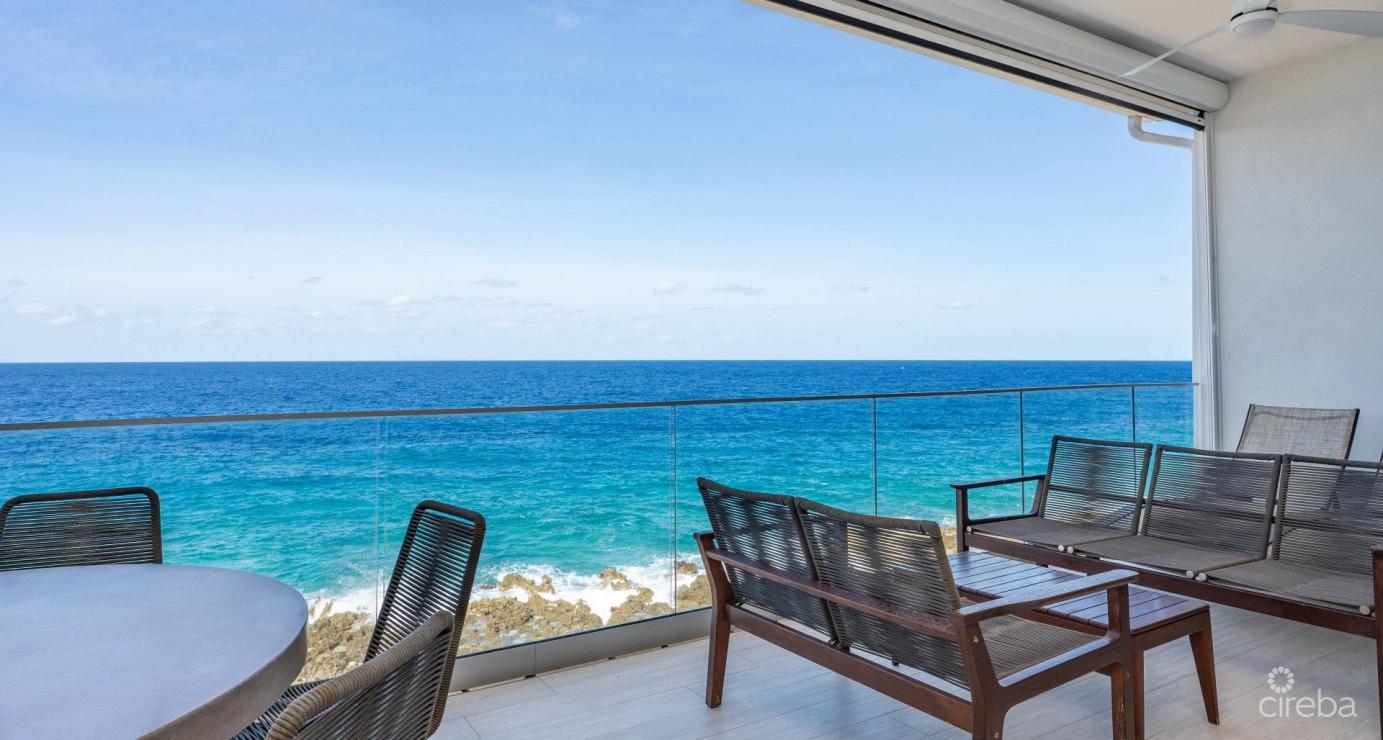 3 bedroom property for sale — Lighthouse Point #304 Top Floor Corner in the Cayman Islands — photo 2