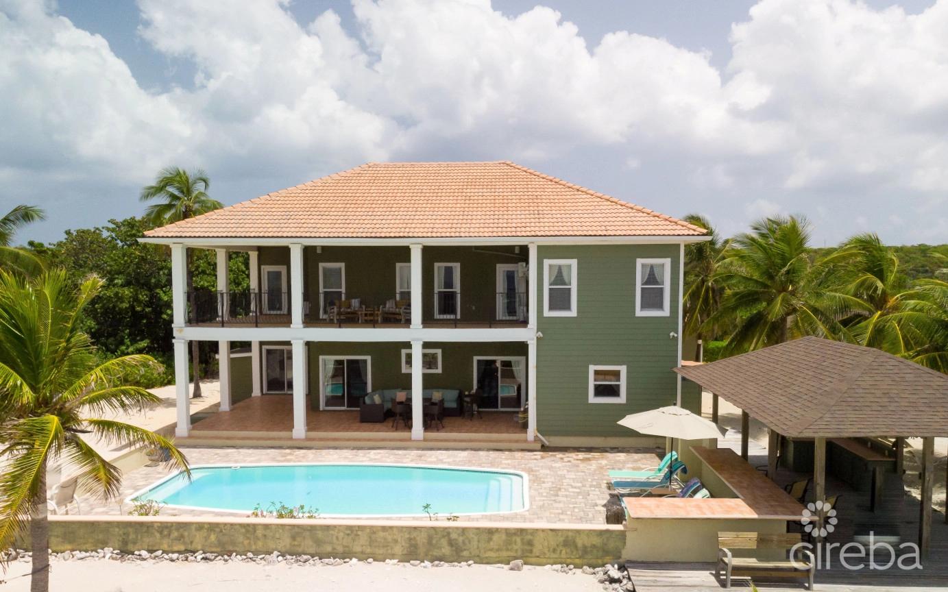 Irish Cottage - 4 Bed, 3 Bath Villa in Cayman Islands — photo 3
