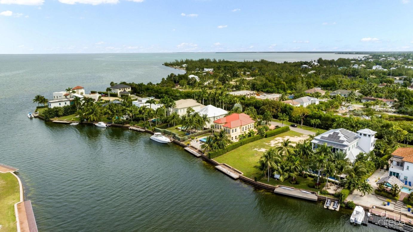 5 Bedroom Luxury Waterfront Home for Sale, Bimini Drive, Grand Harbour, Grand Cayman — photo 3
