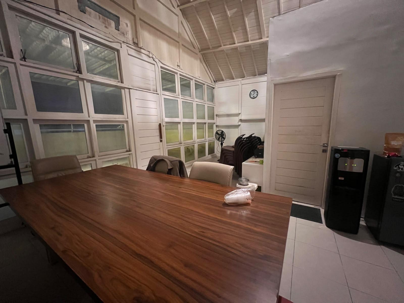 9-bedroom guest house in Canggu, Bali — photo 4