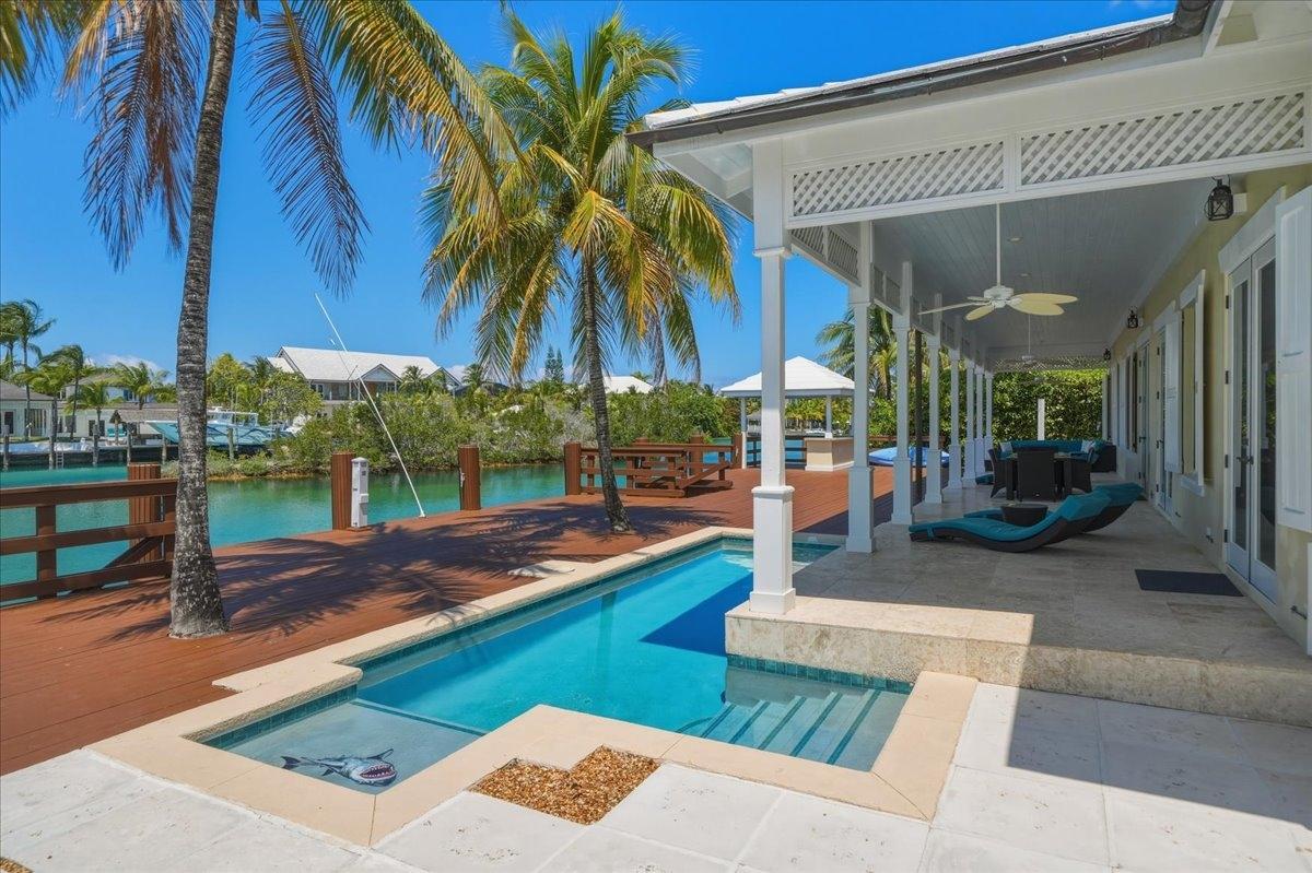 5 Bedroom Residence for sale - 3 BEACH ISLAND in Nassau, The Bahamas — photo 2
