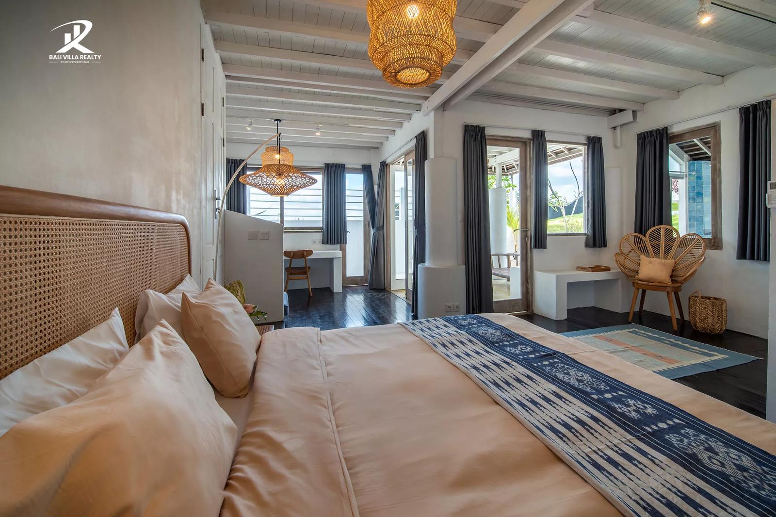 5 bedroom Villa for sale (Leasehold) — Massive 5BR Leasehold Ricefield View Estate in Tibubeneng — photo 5