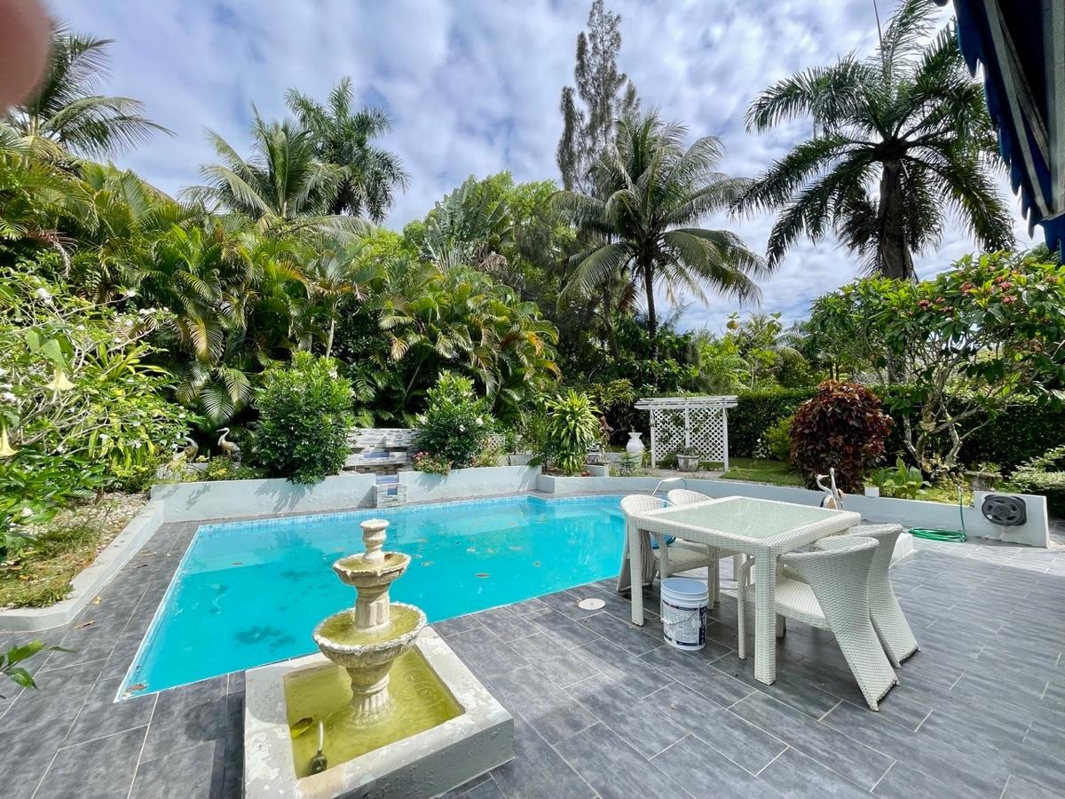 Charming Tropical Villa in a Peaceful Gated Community - Living Surrounded by Nature — photo 4